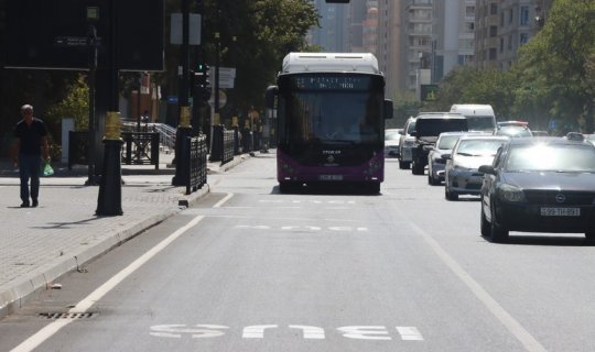 Bakının Azadlıq prospektində xüsusi hərəkət zolağı təşkil edilib