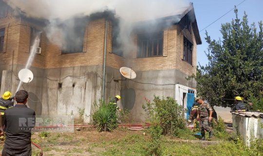 Cəlilabadda evdə yanğın söndürülüb, azyaşlı xəsarət alıb - YENİLƏNİB