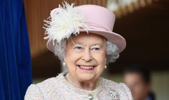 Bukingem sarayının sevimli deserti: Kraliça II Elizabet Nə yeyirdi?