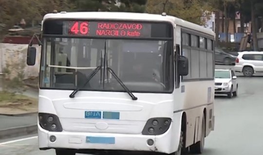 Marşrut avtobusu piyadanı vurub öldürdü