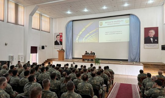 Hərbi hüquqşünaslarla təlim-metodiki toplanış keçirilib