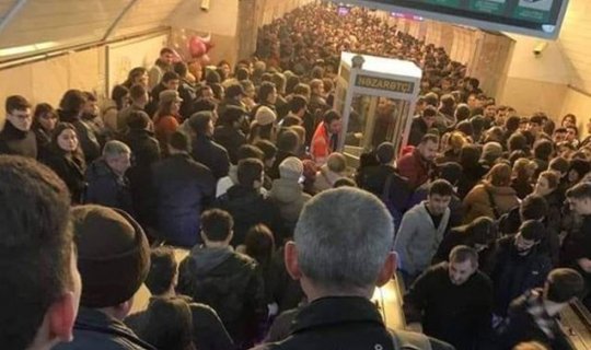 Dərs ili başladıqdan sonra metroda yaranmış DƏHŞƏTLİ SIXLIQ