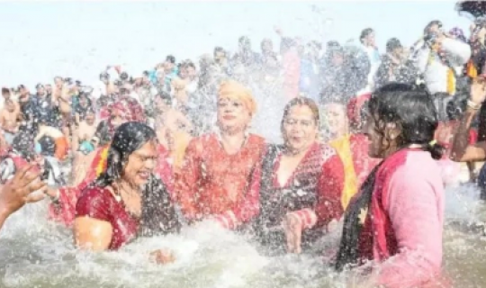 Hindistanda bayram ayinində faciə: 40-a yaxın uşaq boğuldu