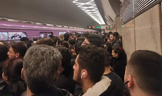 Metroda faciəvi şəkildə ölən şəxsin kimliyi bilindi