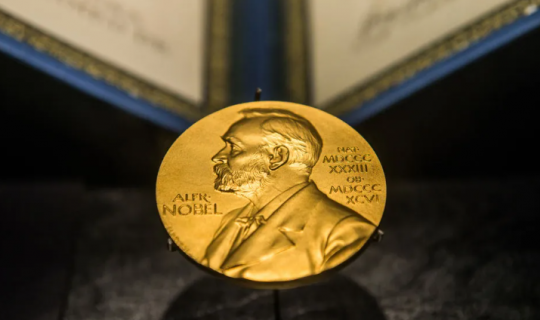 Erməni əsilli türkiyəli alim Nobel aldı - FOTO