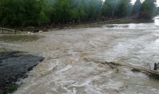 500-dən çox evi su basdı, ailələr köçürüldü - Azərbaycanda