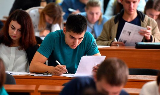 Yüksək balla universitetə qəbul olan tələbəyə xərçəng diaqnozu qoyuldu - FOTO