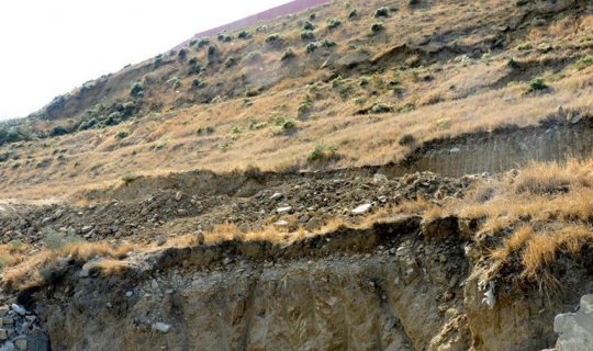 Bakıda torpaq sürüşməsi oldu - İtki varmı?