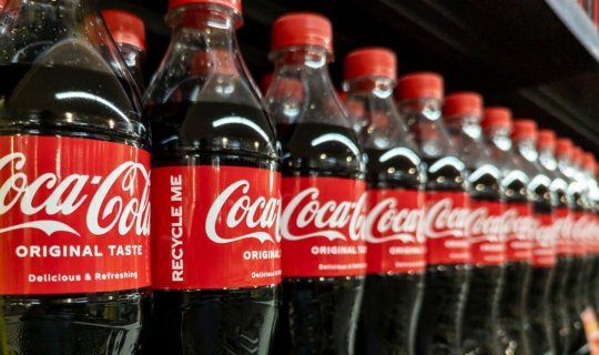 Coca-Cola milyonlarla içkisini təhlükəli hissəciklərə görə geri çağırır