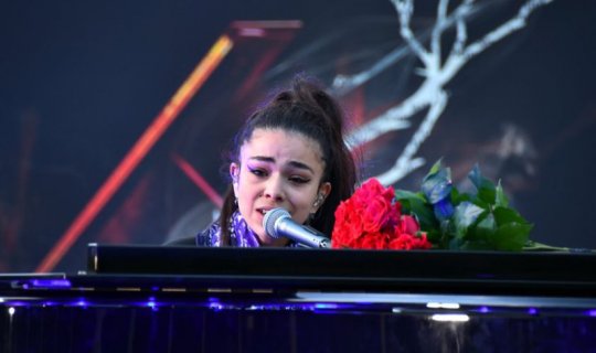 Ermənilərin təhdid etdiyi fransalı müğənni Bakı konsertindən İMTİNA ETDİ