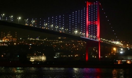 İstanbul boğazında gəmilərin hərəkəti dayandırıldı