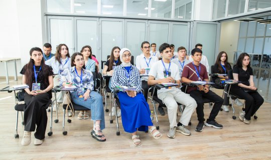 Gənclər üçün “Layihələrin idarəedilməsi üzrə menecerlik” proqramı həyata keçirildi