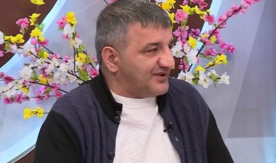 "Anamın ayağına mikrob düşüb, vəziyyəti pisdi"