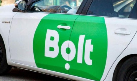 Bakıda “Bolt”un sürücüsü adam vurdu