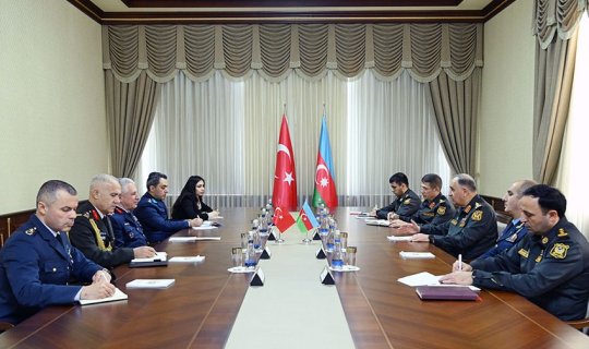 Azərbaycan və Türkiyə arasında hərbi əməkdaşlıq məsələləri müzakirə edilib