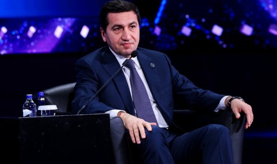 Hikmət Hacıyev: Qarabağ müharibəsi zamanı erməni mənbələr süni şəkildə yaradılmış təsvirlərdən istifadə edirdi