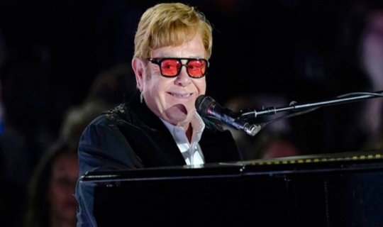 Elton Con məzar daşına bu sözlərin yazılmasını istədi