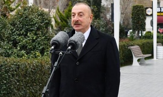 İlham Əliyev: Hazırda Makron rejimi Fransanı uğursuz dövlətə çevirir