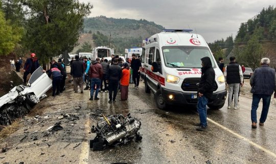 Türkiyədə ağır yol qəzası olub, 10 nəfər yaralanıb