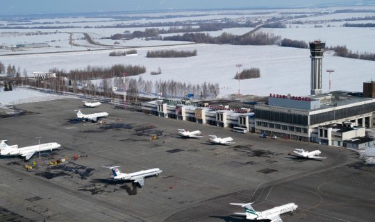 Kazan aeroportu uçuşları dayandırıb