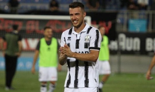 "Neftçi" legioner futbolçu ilə yollarını ayırıb