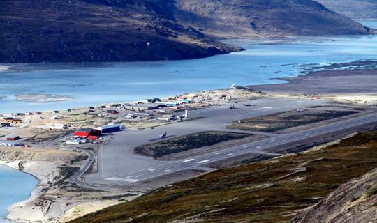 Danimarka Qrenlandiyadakı aviabazasını gücləndirməyi planlaşdırır