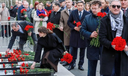 Vladanka Andreyeva Şəhidlər xiyabanını ziyarət edib