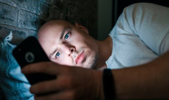 Telefondan istifadə insanları tükədib, həyata maraq azalır &ndash; Alimlər