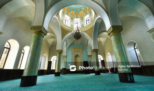 Azərbaycanda silahla məscidə girib insanları hədələdi, həbs edildi