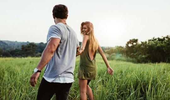 Romantik sevginin əsl MƏQSƏDİ AÇIQLANDI - Ona daha çox kim önəm verir?