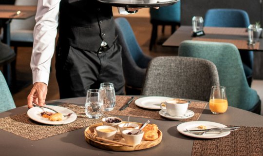 Restoranlar servisə görə ödəniş tələb edərsə, bu quruma şikayət edin&nbsp;- Açıqlama