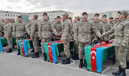 Hərbi hissələrdə andiçmə mərasimlərinə valideynlər buraxılmayacaq