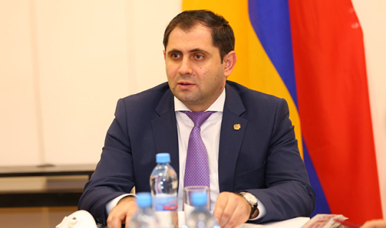 Papikyan Hindistanda: İlk rəsmi məsləhətləşmə...