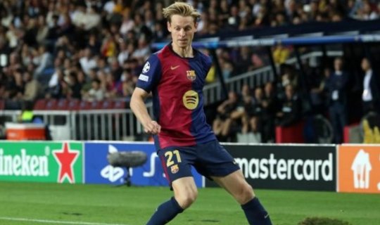"Barselona"nın futbolçusu komandada qalmaq istəyir