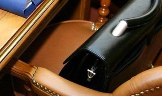 Naxçıvanda dövlət qurumunda yoxlama aparılır