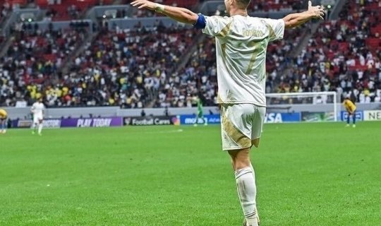 Ronaldoya 99 şallaq zərbəsi vurulacaq? - Evli qadını qucaqlayıb öpüb