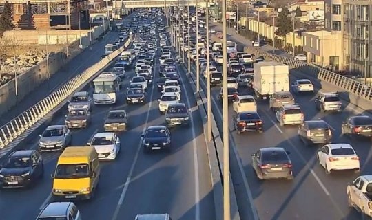 Bakı yollarında bir neçə istiqamətdə sıxlıq var - SİYAHI