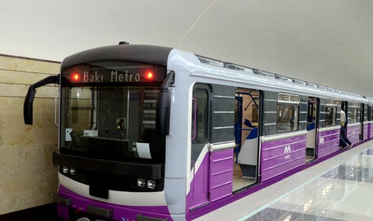 Metronun "28 May" stansiyasında qatarda nasazlıq yaranıb
