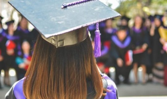 &ldquo;Qonşuya görə universitetə girir, sonra da deyir diplomumu toz basır&rdquo;