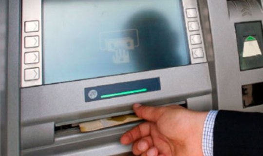 13-cü dəfə həbs edildi - Bu dəfə bankomat qarşısında insanları aldadıb