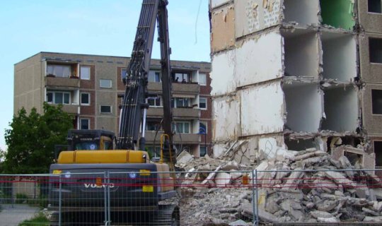 ƏHALİNİN NƏZƏRİNƏ: Bakıda gələn aydan böyük SÖKÜNTÜ BAŞLAYIR