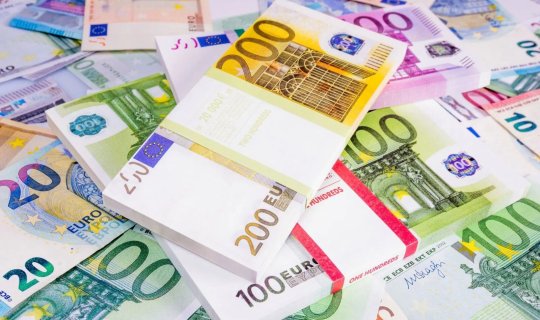 Ərəblər bu ulduza görə hərəkətə keçdi: İllik 100 milyon maaş