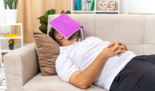 Gündüz yuxulu olmağın səbəbi nədir?