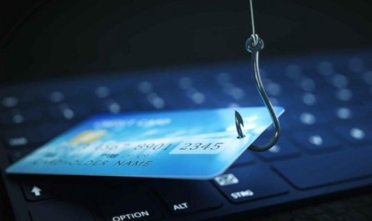 Bank kartlarından 14 min manata yaxın pul oğurlandı