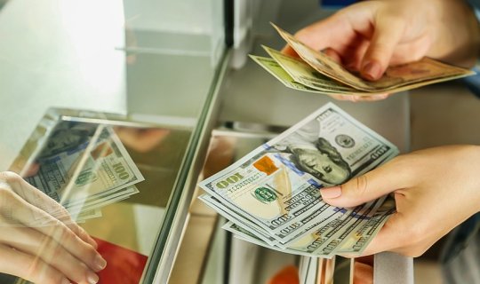 ARDNF valyuta satışını artırıb