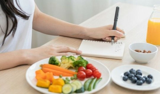 Daha bir mif dağıdıldı: Xolesterolu azaldan xüsusi pəhriz yoxdur!