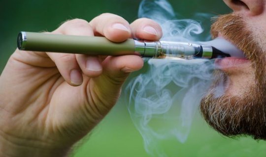 Elektron siqaretlər&nbsp;ağciyərləri necə məhv edir? &ndash; Onkoloqdan xəbərdarlıq