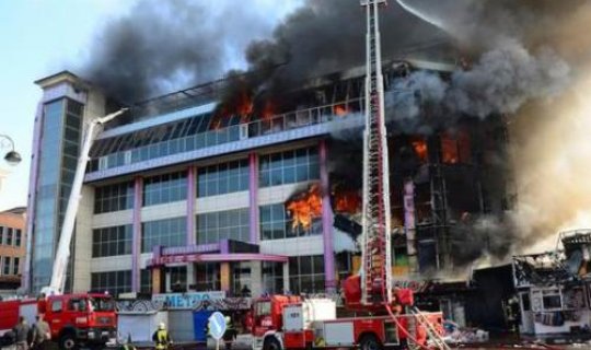 Yanan "Diqlas"ın yerində yeni ticarət mərkəzi tikiləcək
