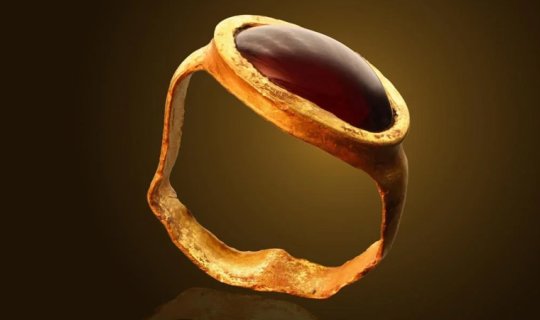 Arxeoloqlar 2300 illik qızıl üzük tapdı - Xüsusi ritual zamanı basdırılıb