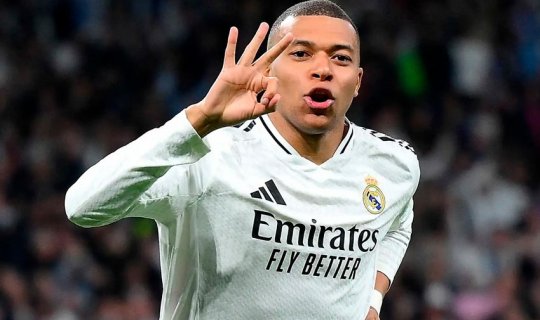 Mbappe iki rekorda imza atıb